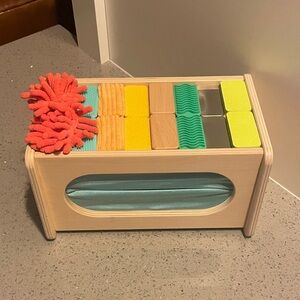 Lovevery Montessori Sensory Box